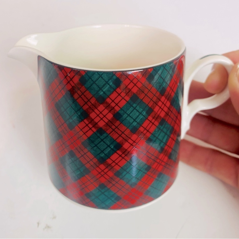 Arita Charles Roberts Tartan Plaid Creamer Pitcher 10oz